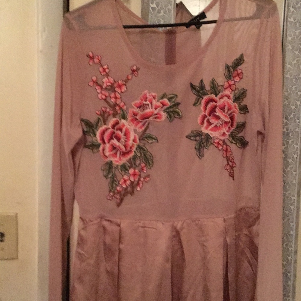 Dress - Picture 2 of 2
